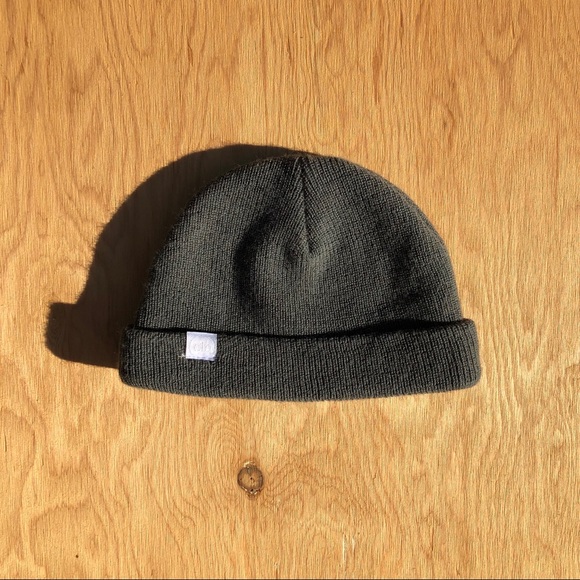 OTH beanie - Picture 1 of 3